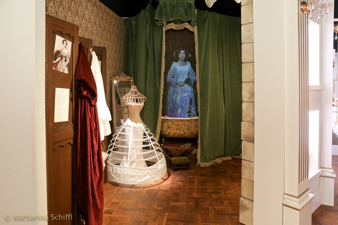 Discover Sisi's dressing room at Madame Tussauds™ Vienna
