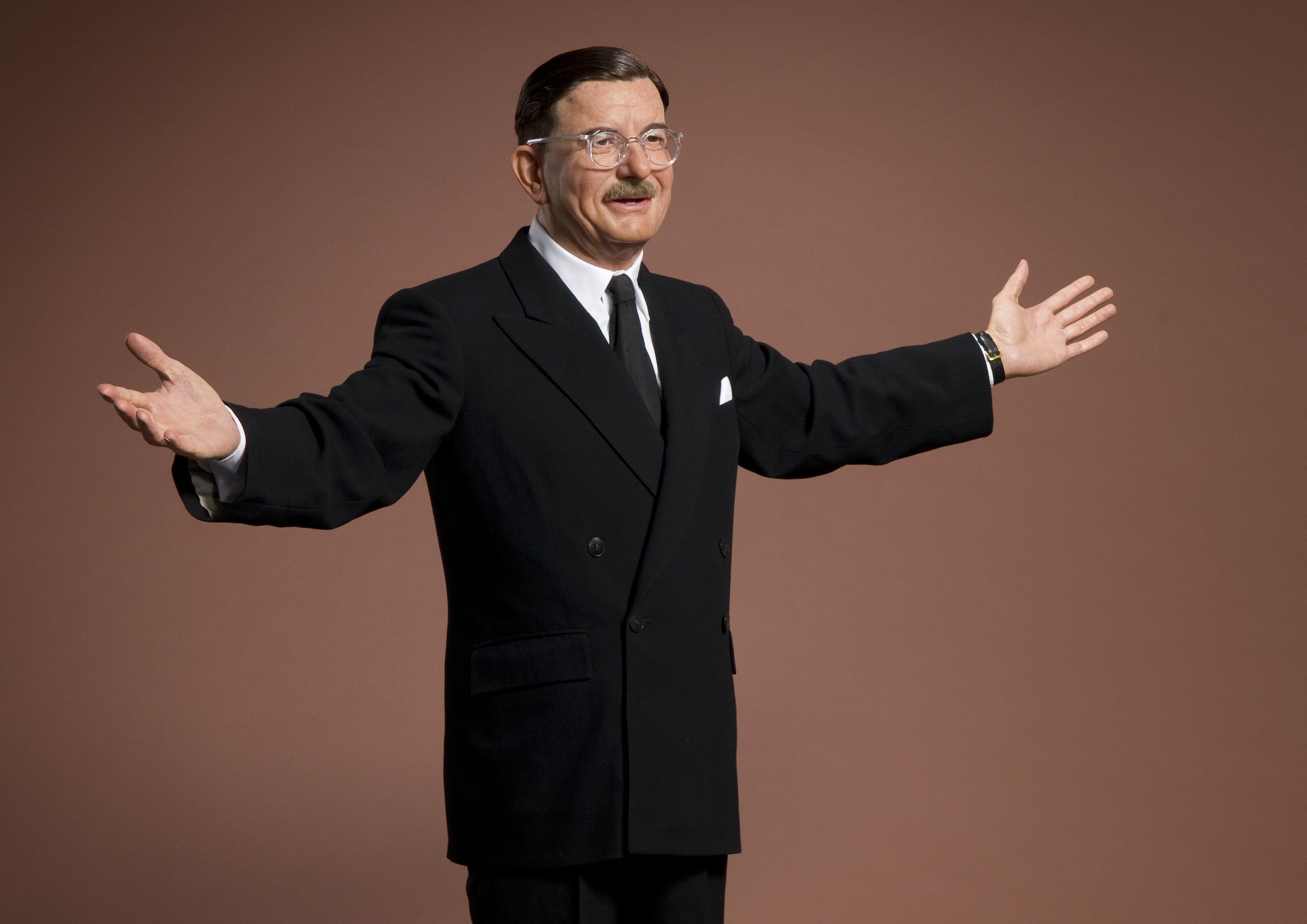 Meet politician Leopold Figl at Madame Tussauds™ Vienna