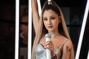Ariana Grande (4)