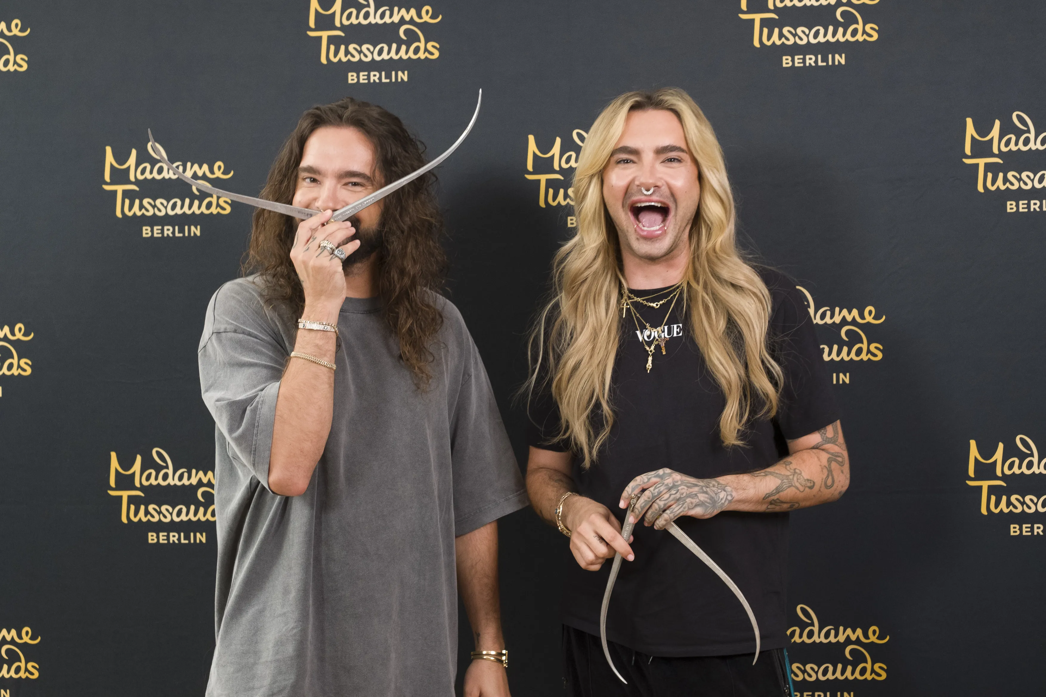 DSF4931 Bill & Tom Kaulitz Sitting 17Th Sept 2025