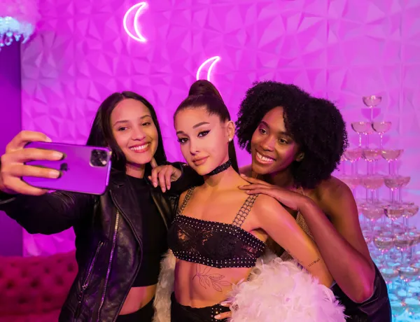 Ariana Grande 3