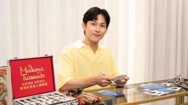Madame Tussauds Hong Kong, always keeping up with global trends and dedicated to promoting the local tourism industry, has officially announced a groundbreaking news today - the world's first wax figure of Korean heartthrob Yim Si Wan will soon be arriving in Hong Kong. This exciting addition offers fans a chance to get up close and personal with him. The figure's debut is expected to ignite a new wave of Korean fever worldwide.