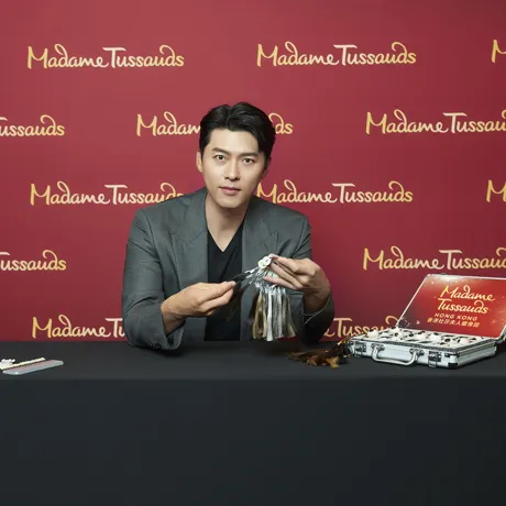 MTHK - Hyun Bin Sitting