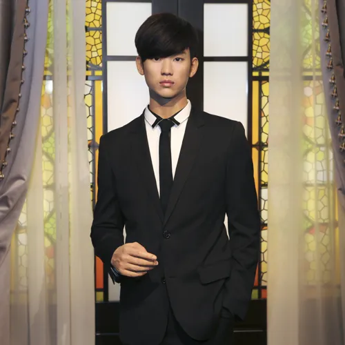 Lee Jong Suk Poses With His Wax Figure At Madame Tussauds Hong Kong Soompi