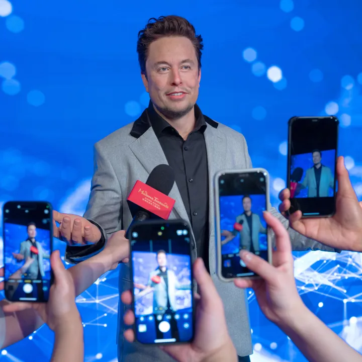 World's First Wax Figure of Elon Musk Unveiled in Hong Kong Partnered with Peak Tram to present “Morning Combo” to meet renowned entrepreneurs
