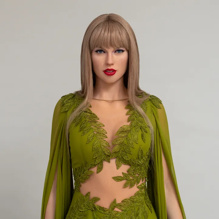 Mthong Kong New Taylor Swift Wax Figure (5)