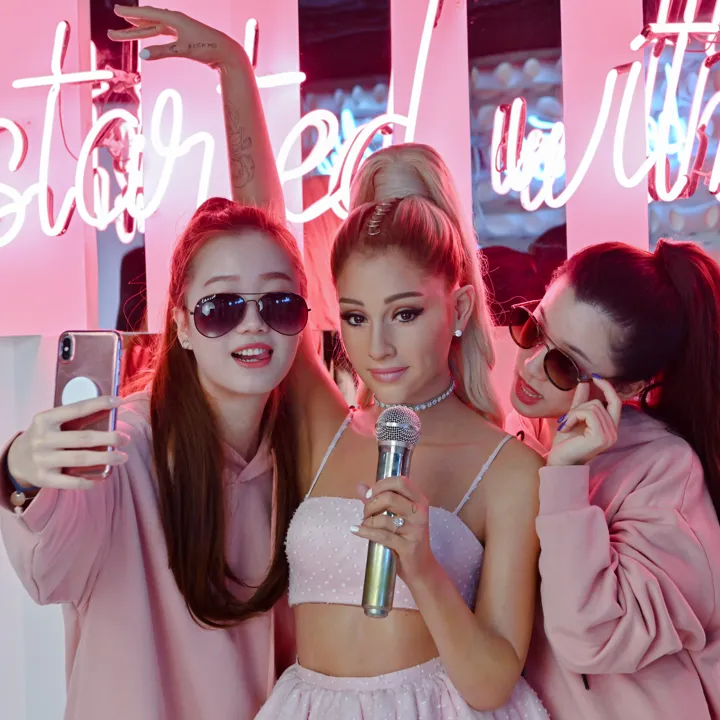 MTHK Ariana Grande (1)