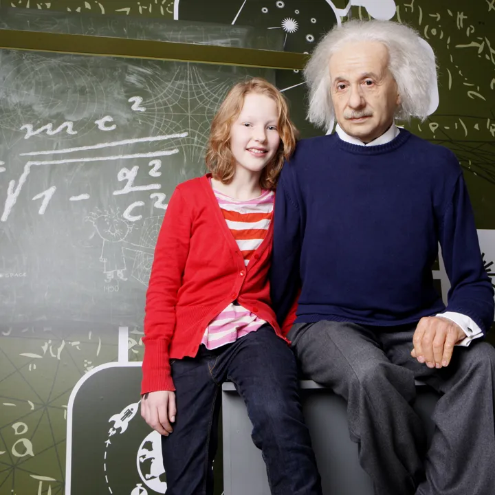 MT Albert Einstein Interactive Photo