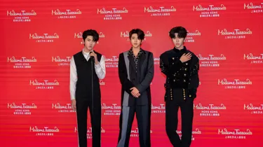 Cai Xu Kun double wax figures side-by-side event at Madame Tussauds Hong Kong