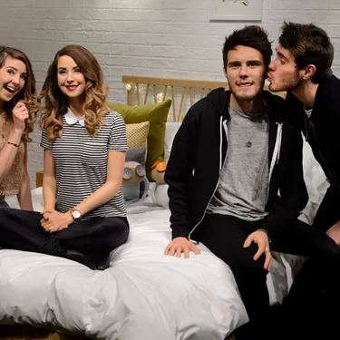 Zoella & Alfie with Zoe & Alfie's figures