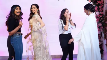 Deepika Padukone unveils figure