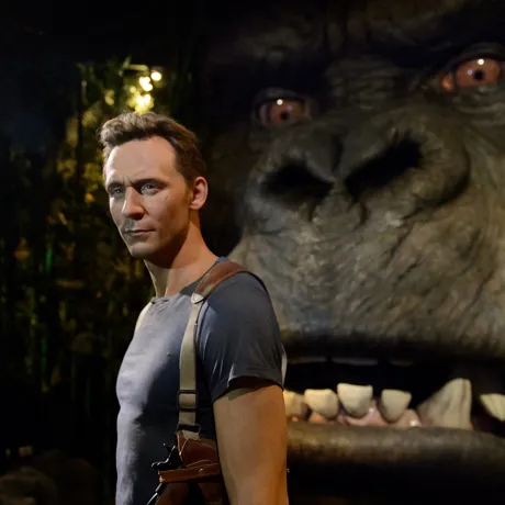 Colossal Kong next to Tom Hiddleston's figure