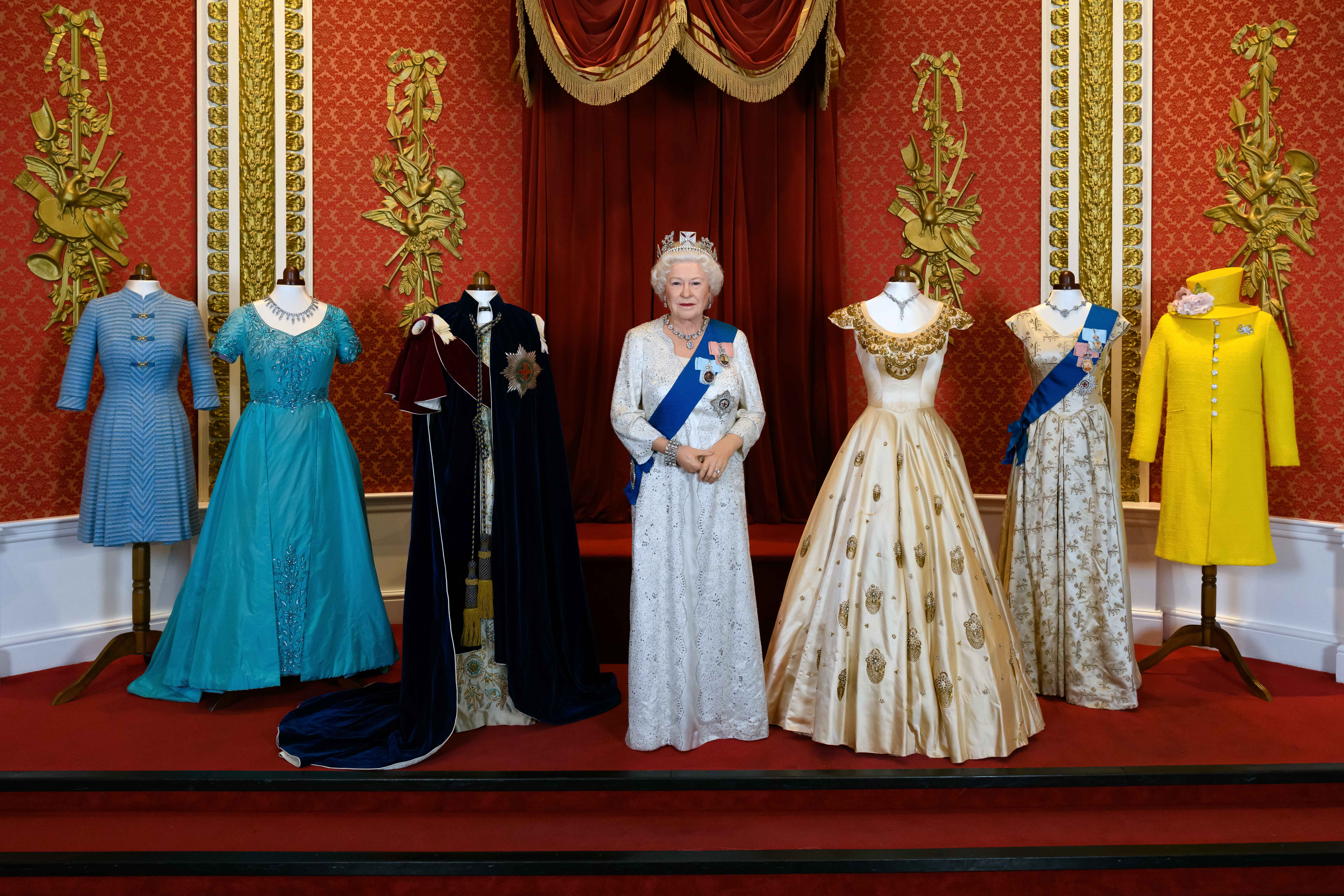 MTL Royal Dress Collection Platinum Jubilee 2022 (2)