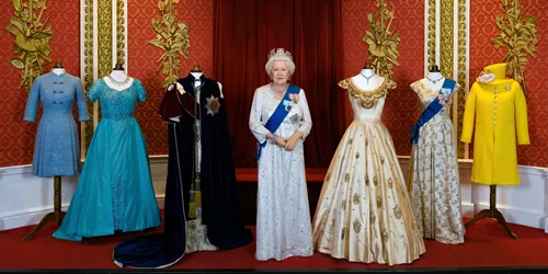MTL Royal Dress Collection Platinum Jubilee 2022 (2)