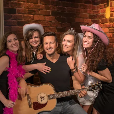 Bacheloretteswithwaxluke Creditmadametussaudsnashville Smaller