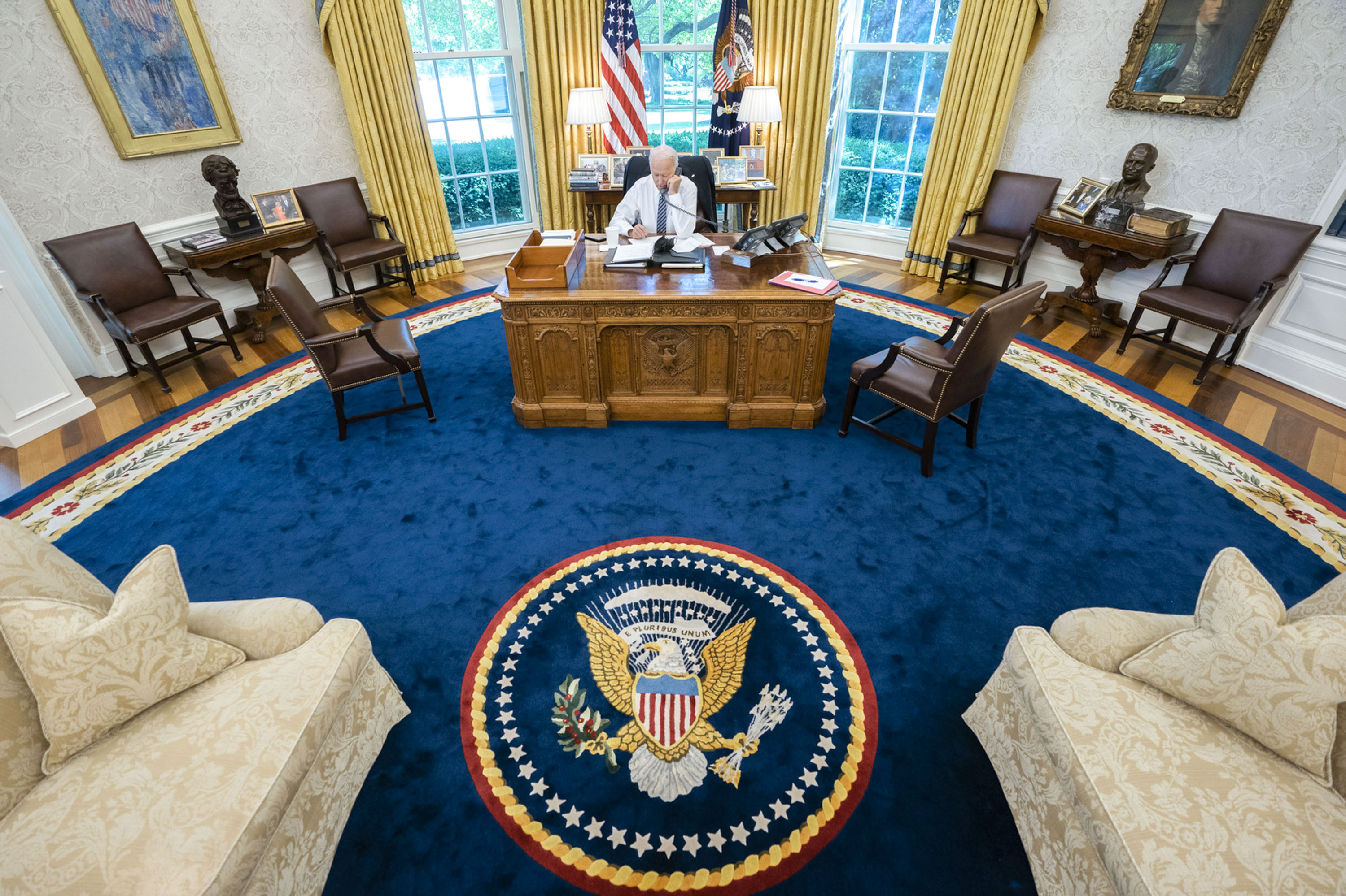 Biden Oval Office Rug