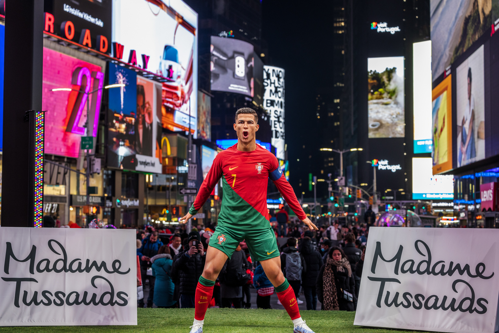 Ronaldo Times Square Takeover 2
