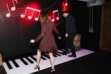 Play a lifesize piano at Madame Tussauds NY.