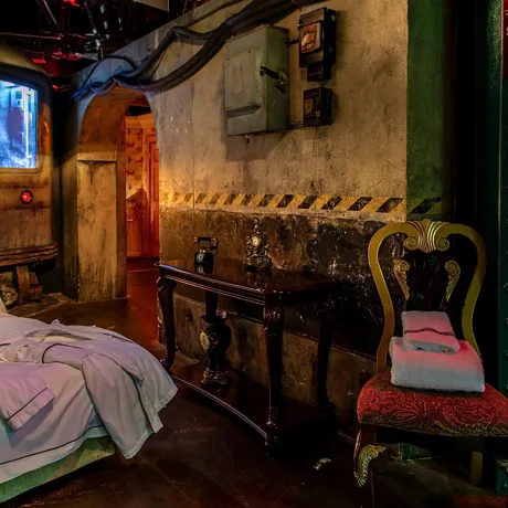 Icons Of Horror Overnight 01