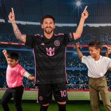 5 Messi Guests