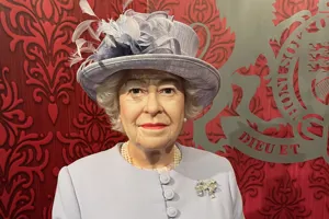 Queen Elizabeth Full
