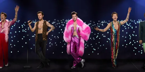 Harry Styles wax figures in Madame Tussauds Singapore, and other 7 locations. Each of the statue wears different outfits from his concerts like Love On Tour and movie premieres.