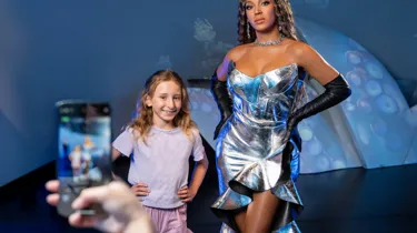 Beyonce With Guest 800X590
