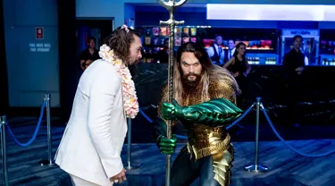 Jason Momoa Meets Waxwork News