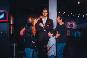 Chris Hemsworth With A Family