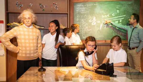 MERLIN SCHOOL 35 Einsteingroupshot