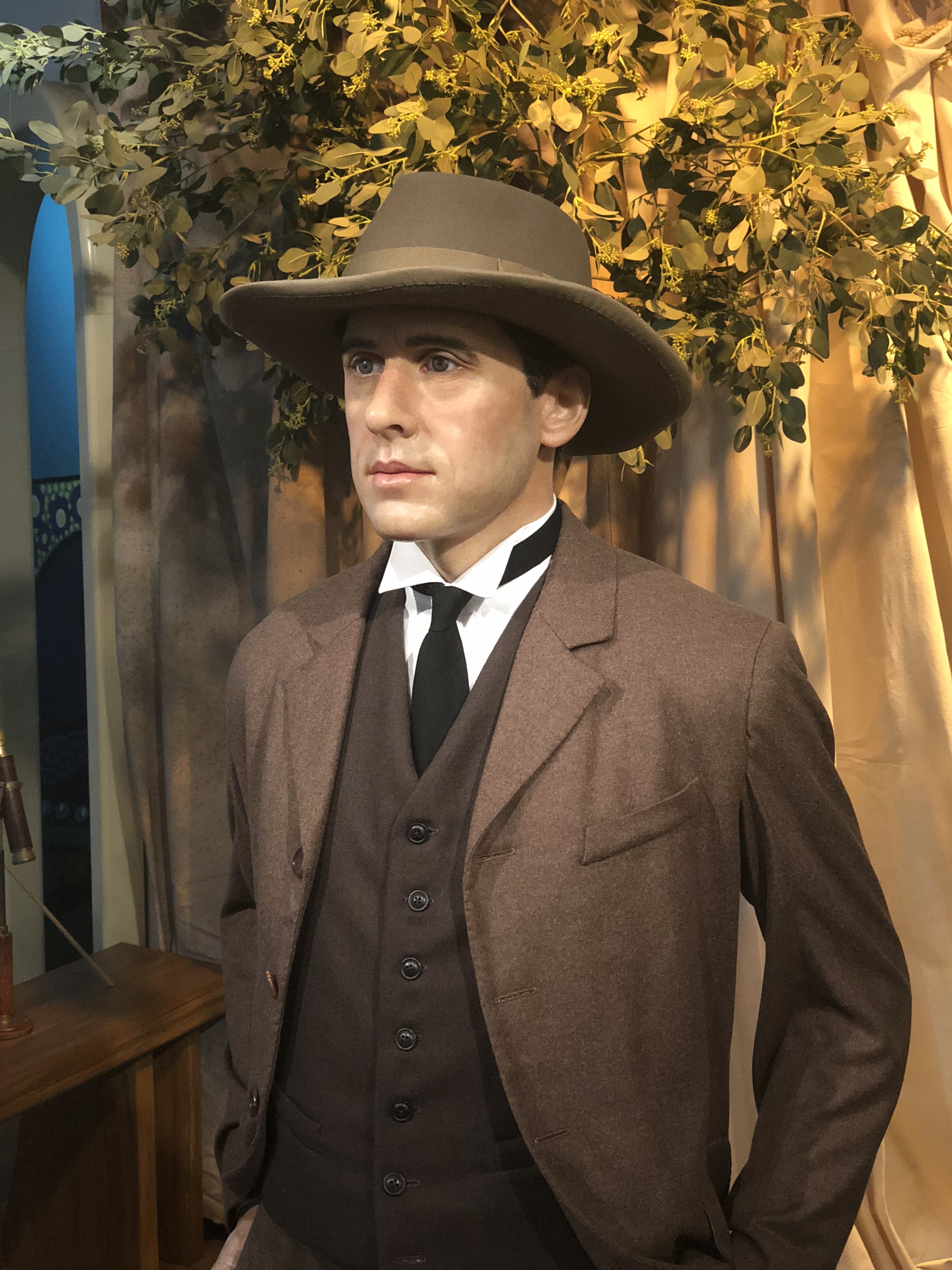 banjo paterson wax work in brown hat