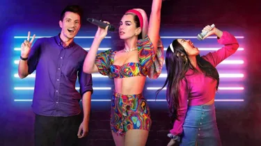 DUA LIPA IMAGE 1