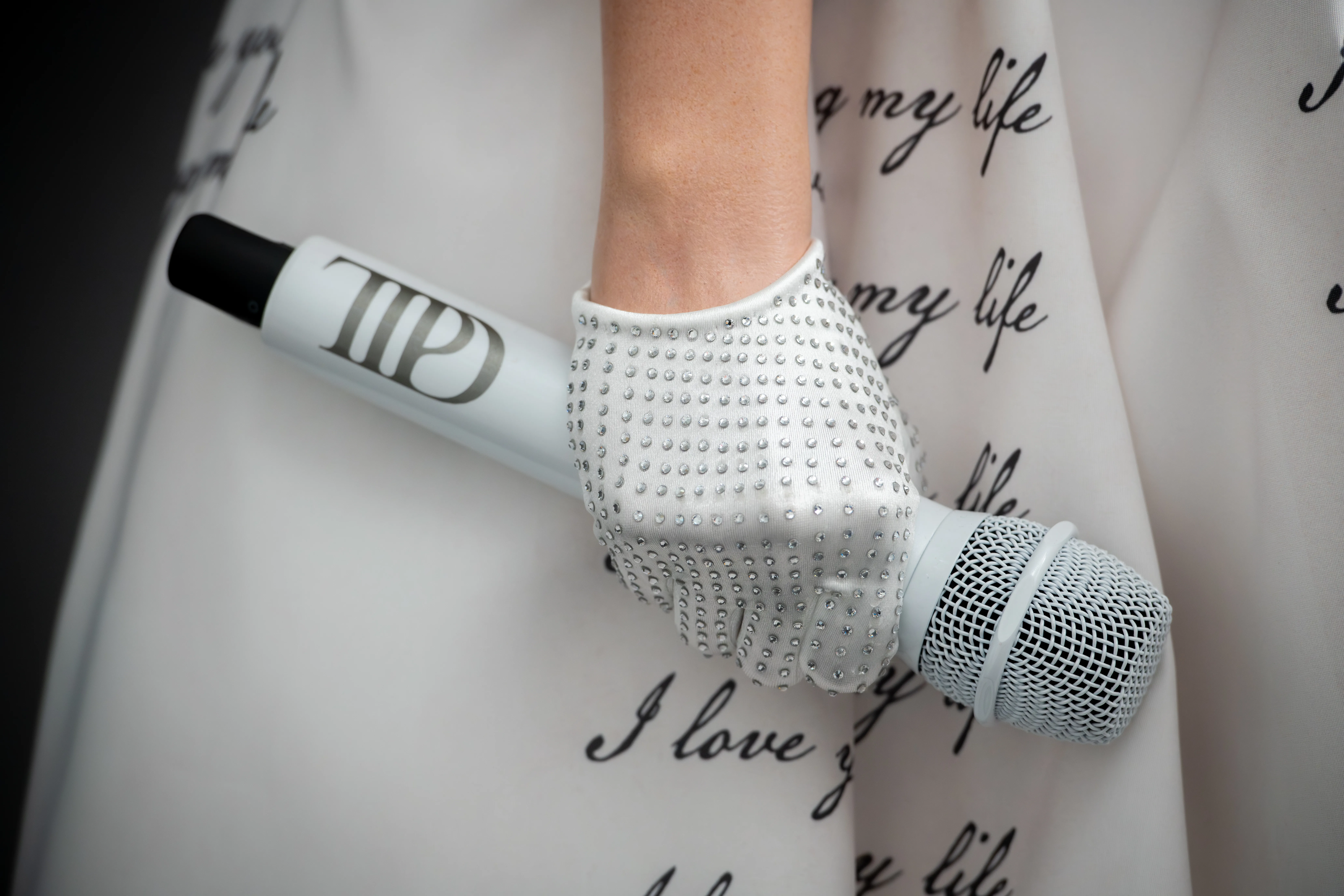 MT Sydney New Taylor Swift Wax Figure (15)