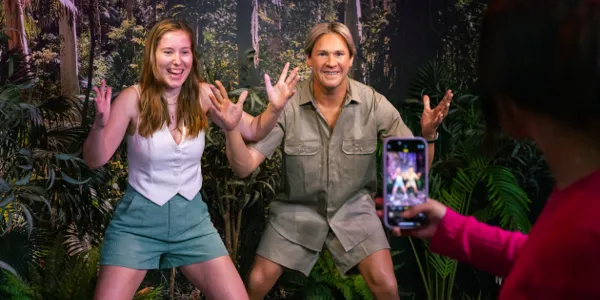 Guests Taking A Photo With Steve Irwin 630X390