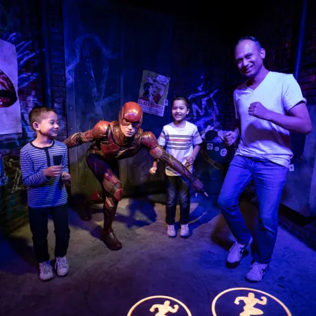 Guests Running With The Flash (1)