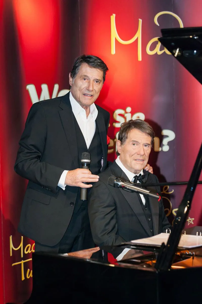 Musiker Udo Jürgens präsentiert seine Figur im Madame Tussauds™ Wien