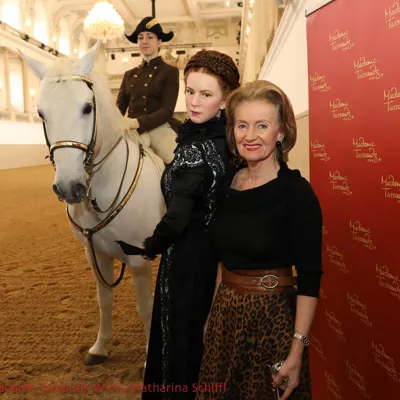Sisi beim Reiten mit Madame Tussauds™ Wien