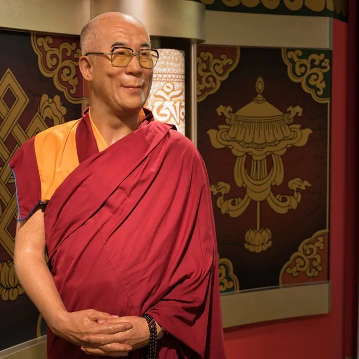 Dalai Lama im Madame Tussauds™ Wien
