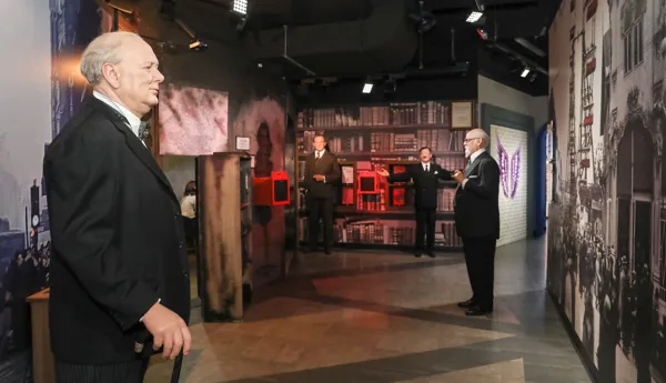 Entdecke den Bereich "World War II" im Madame Tussauds™ Wien